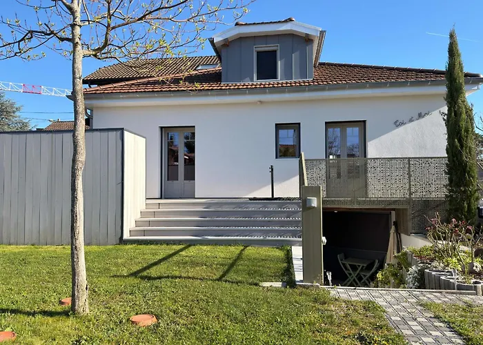 House For 4 People With A Garden Near Lake Geneva & Downtown